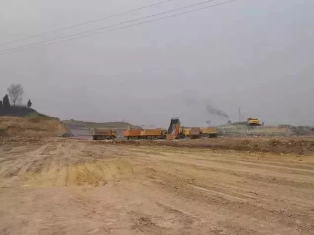 助推陶瓷业高质量发展 | 夹江西部瓷都陶瓷协会组团参展亮相第二十届成都建博会(图2) 助推陶瓷业高质量发展 | 夹江西部瓷都陶瓷协会组团参展亮相第二十届成都建博会(图2)